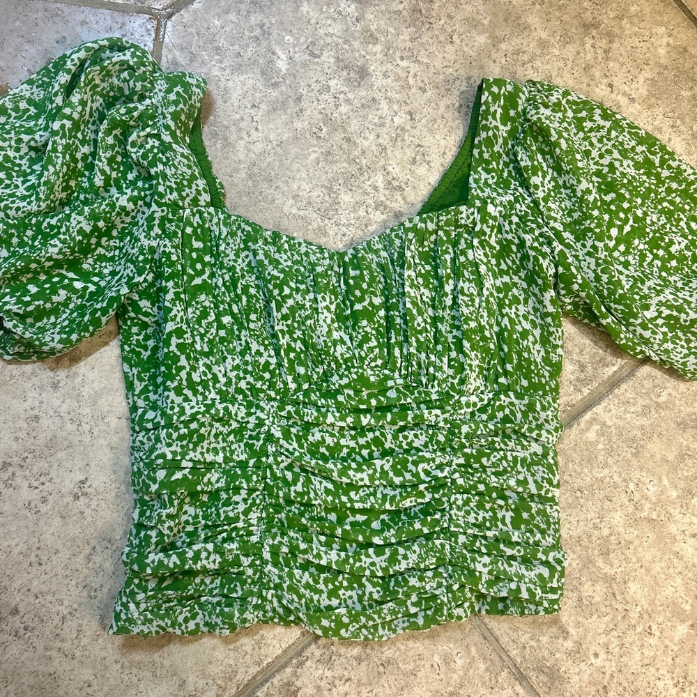 Abercrombie & Fitch Green Floral Smocked Puff Sleeve Top – Medium